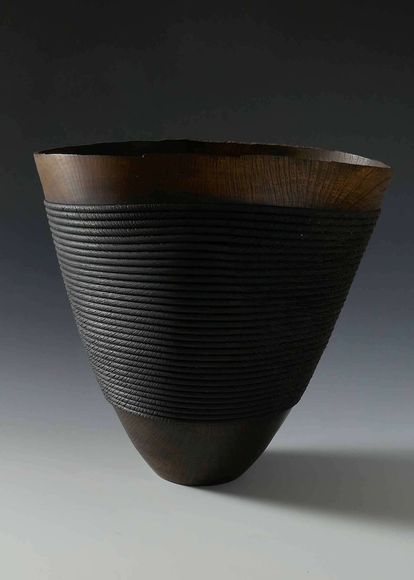 Vase cordé